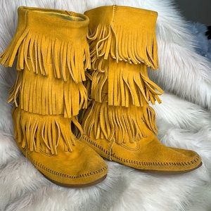 Minnetonka yellow leather fringe boots